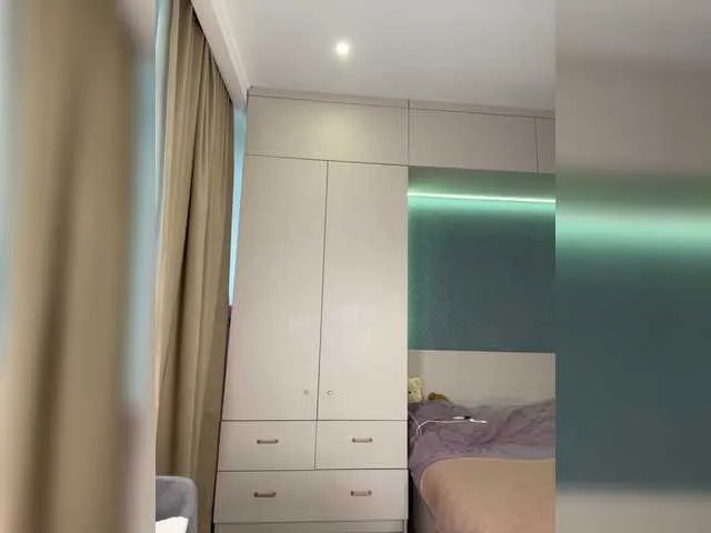 Offline -wowFox- on BongaCams