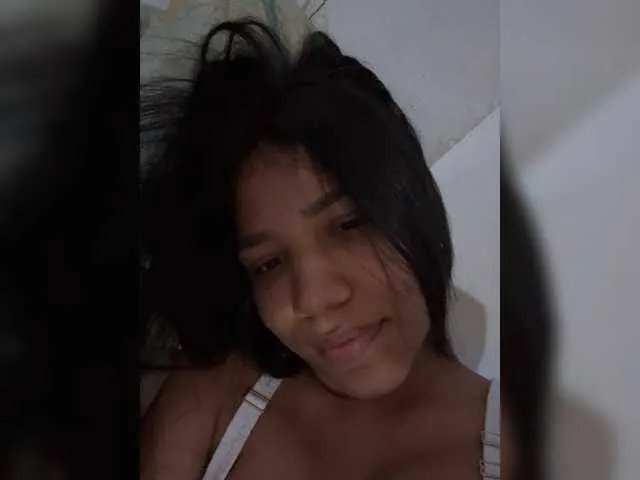 Offline Alissarhys on BongaCams