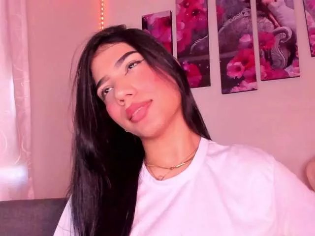 Offline Alissarhys on BongaCams