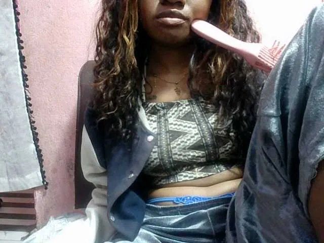 Offline Amelia25 on BongaCams