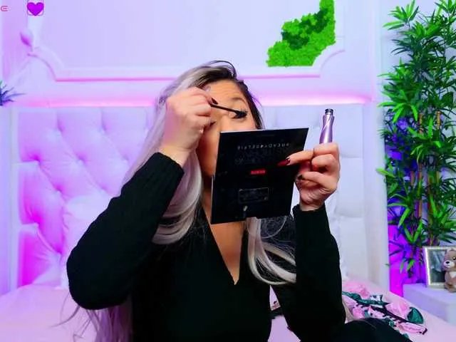 Offline AriannaSins on BongaCams