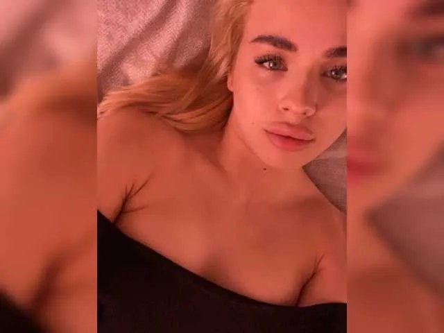 Offline BarbieSweet on BongaCams