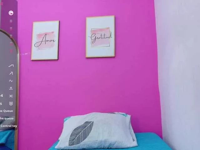 Offline daddyysObsessed on BongaCams