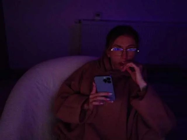 Offline DiddySweet1 on BongaCams