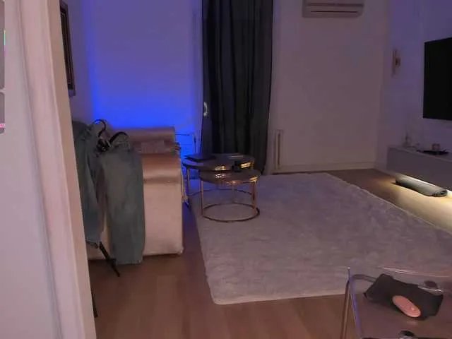 Offline Foxe-Sailey on BongaCams