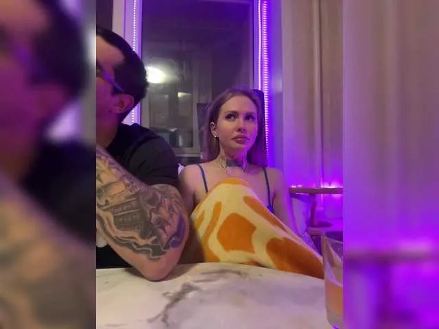 Offline Letti28 on BongaCams