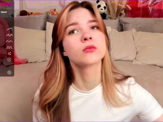 Offline Melissa-Fox on BongaCams