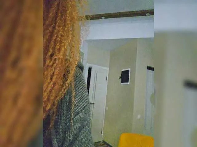 Offline Pink-Lips on BongaCams