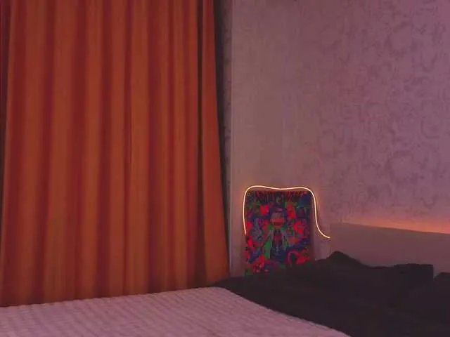 Offline RenaWong on BongaCams