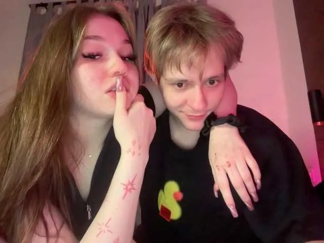 Offline titsDestroy2007 on BongaCams