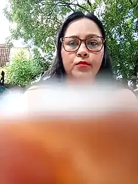 Freechat Dirty-Momm-Divorced-Hot on StripChat